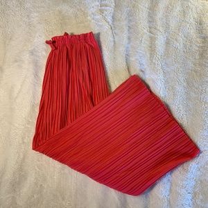 small cropped pleated wide leg pink pants